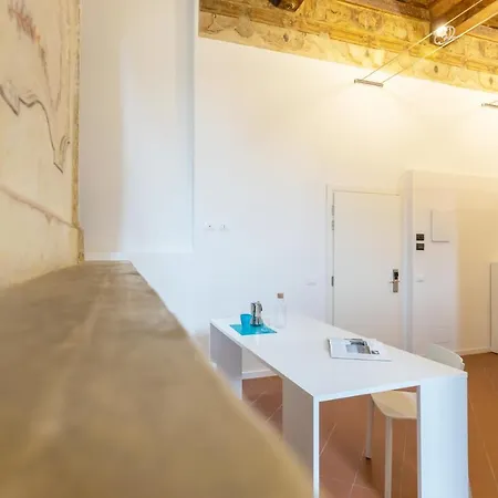 Stylish Flat In Daire
